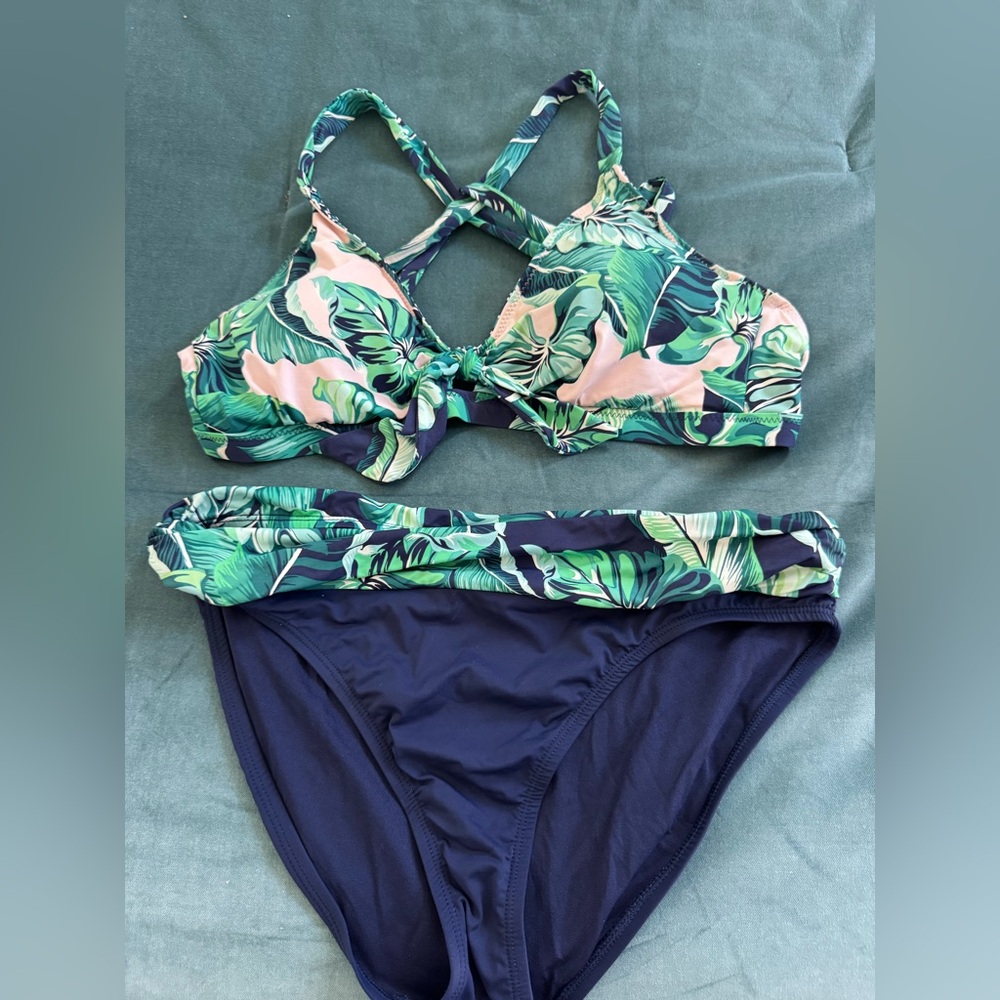 Tommy Bahama Tropical Leaf Print Bikini Set size M with reversible top